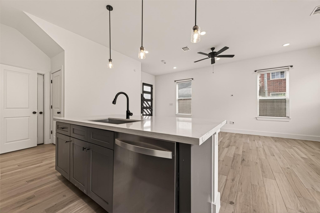 5206 Firnat Street - Photo 14