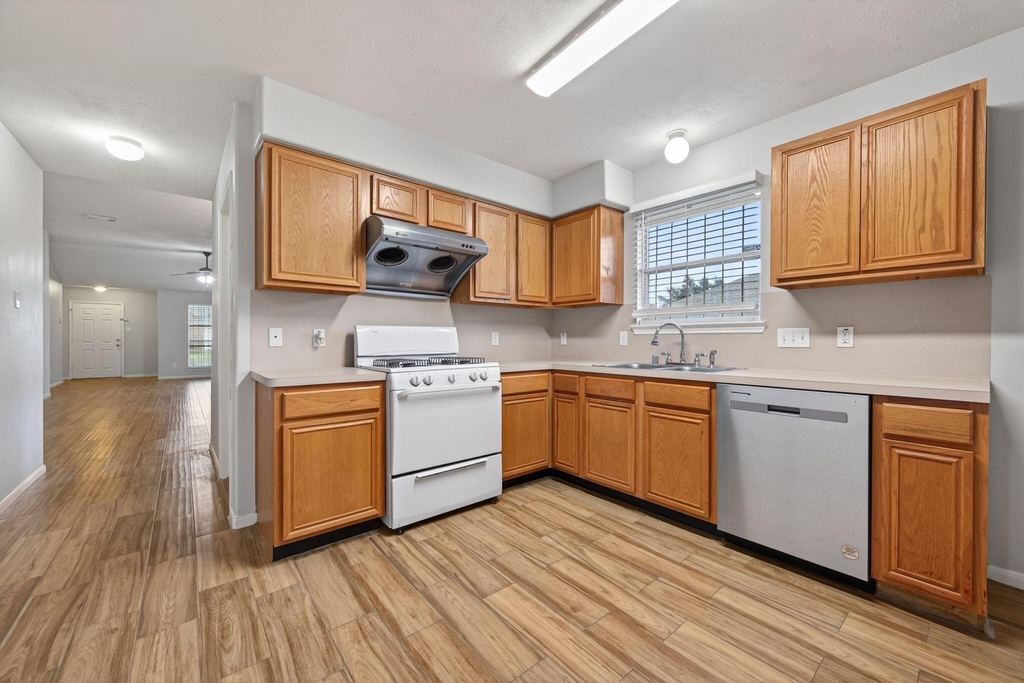 13723 Audra Lane - Photo 12
