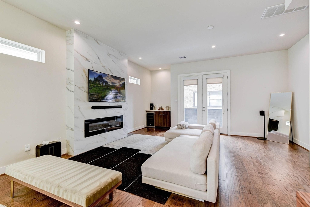 5857 Dolores Street - Photo 14