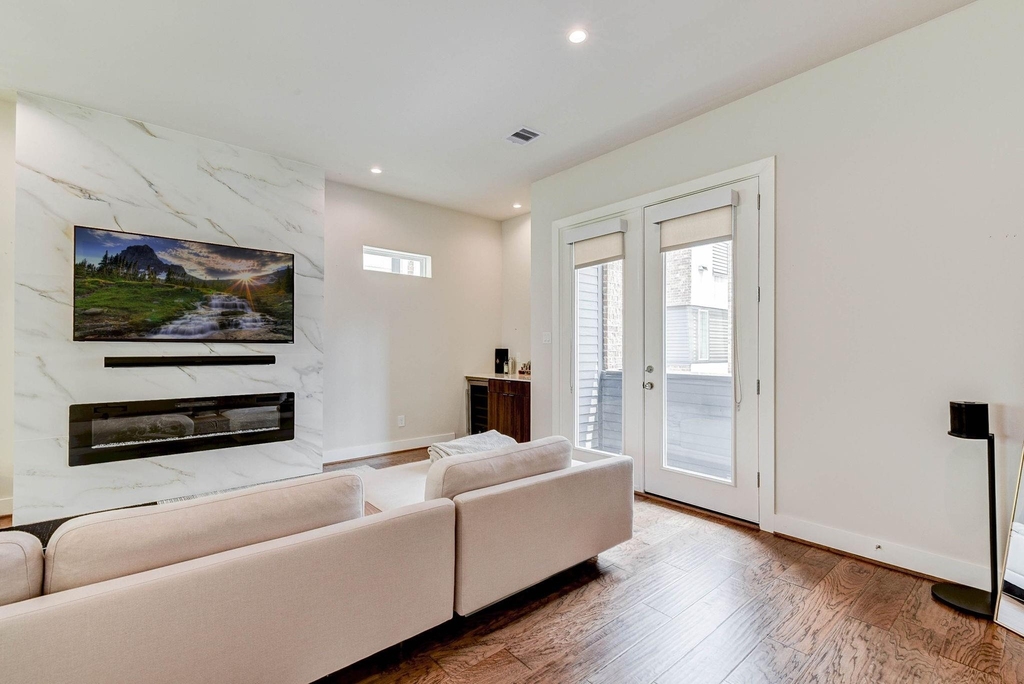 5857 Dolores Street - Photo 13