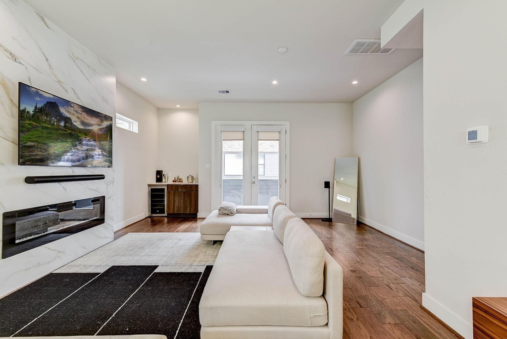 5857 Dolores Street - Photo 15
