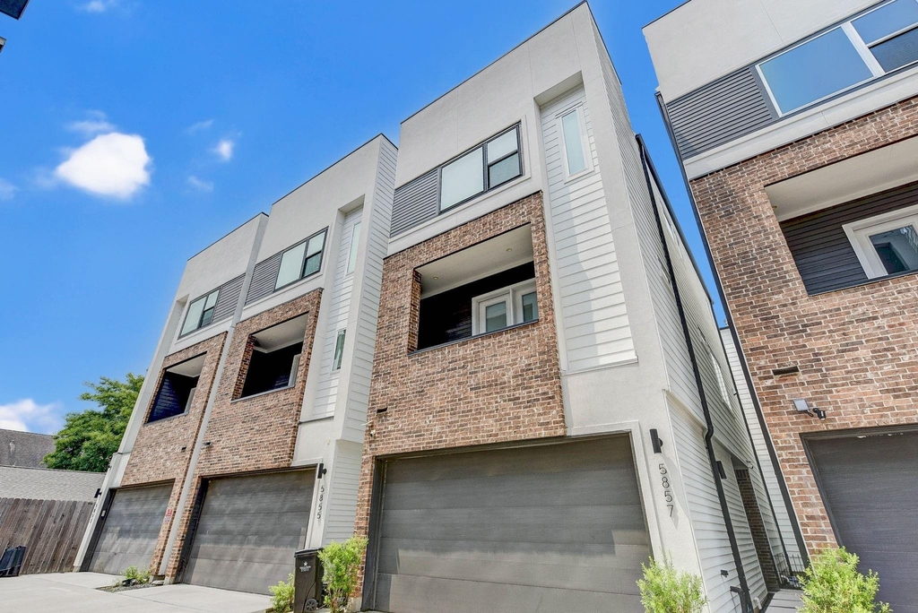 5857 Dolores Street - Photo 2