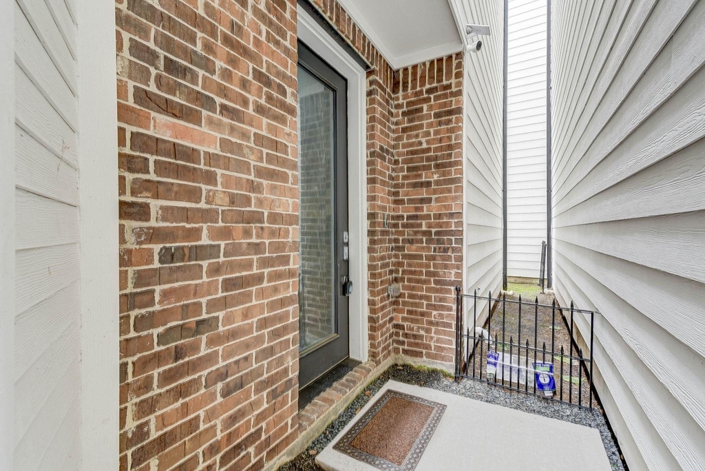 5857 Dolores Street - Photo 4