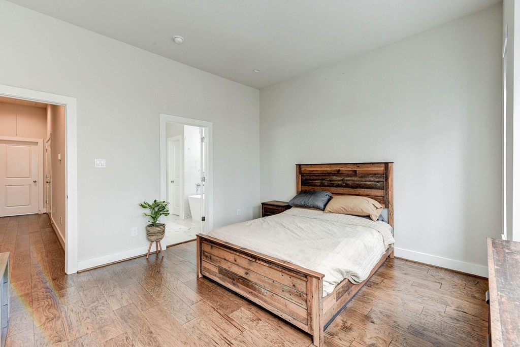 5857 Dolores Street - Photo 33
