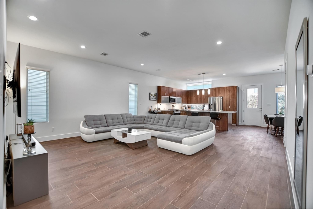 5507 Robusto Place - Photo 6