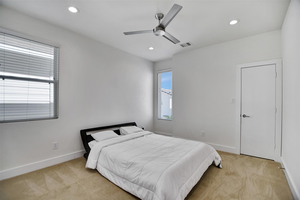 5507 Robusto Place - Photo 33