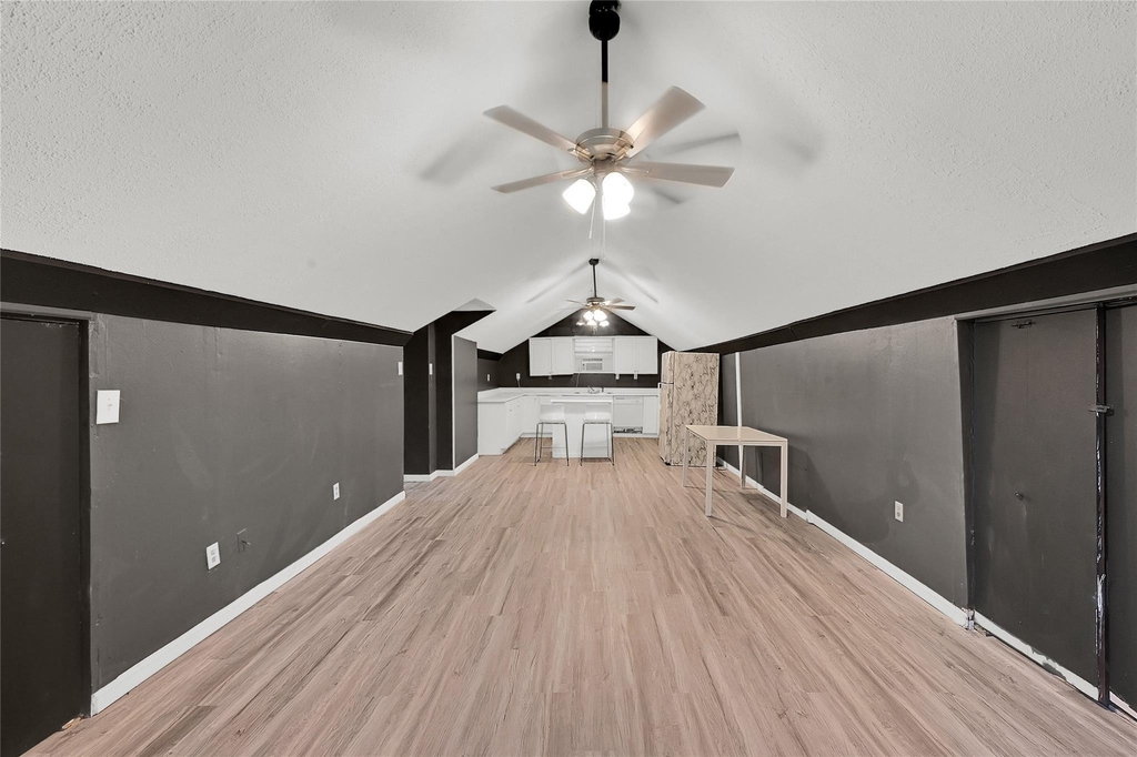 310 N Rock Island St - Photo 1