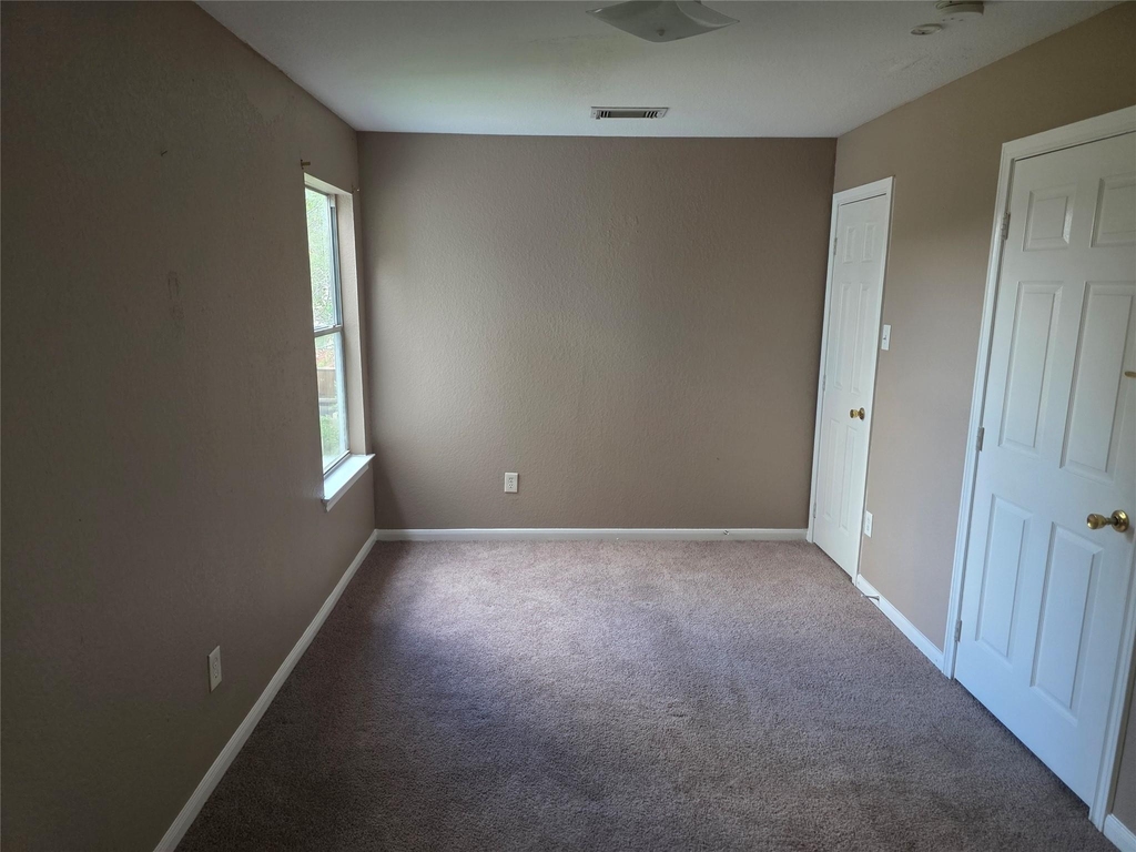 15515 Martineau Street - Photo 12