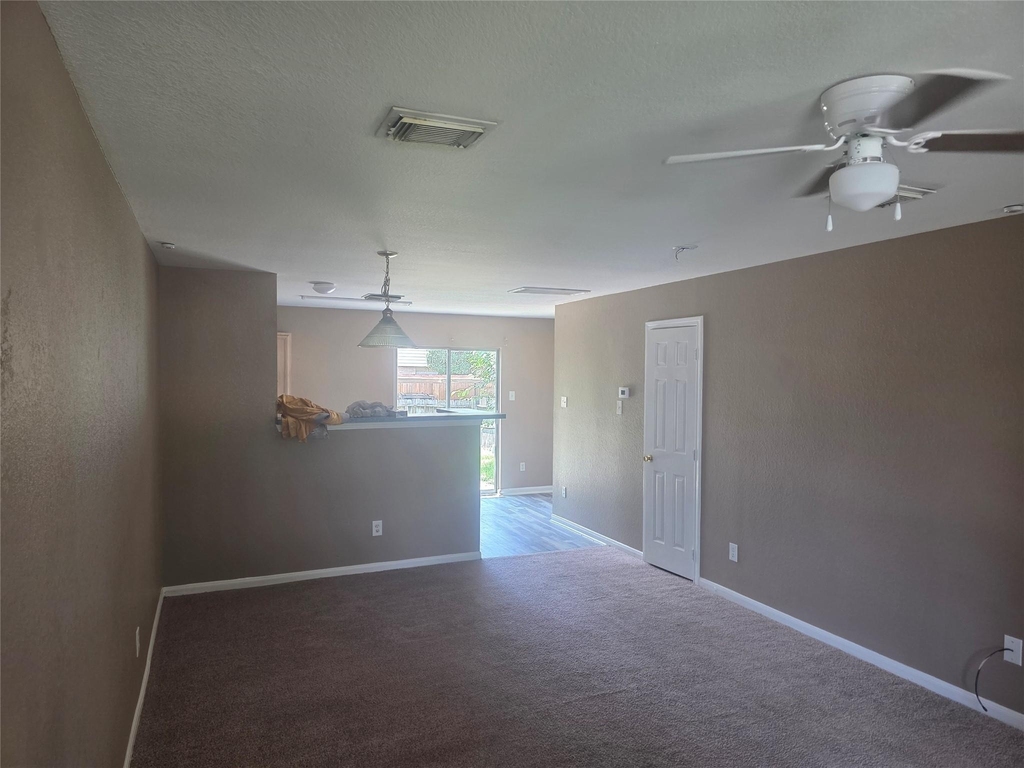 15515 Martineau Street - Photo 1