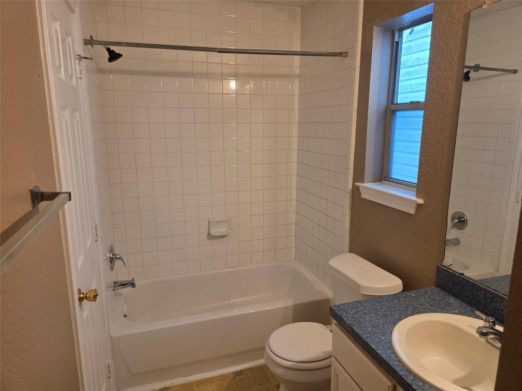 15515 Martineau Street - Photo 13