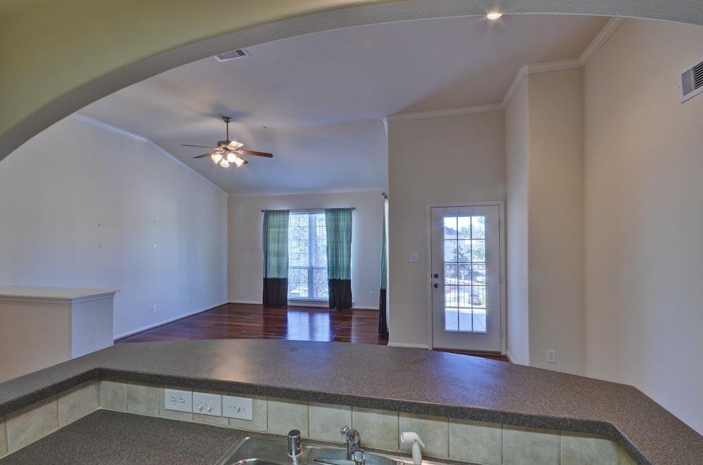6607 Lake Woodlands Dr - Photo 16