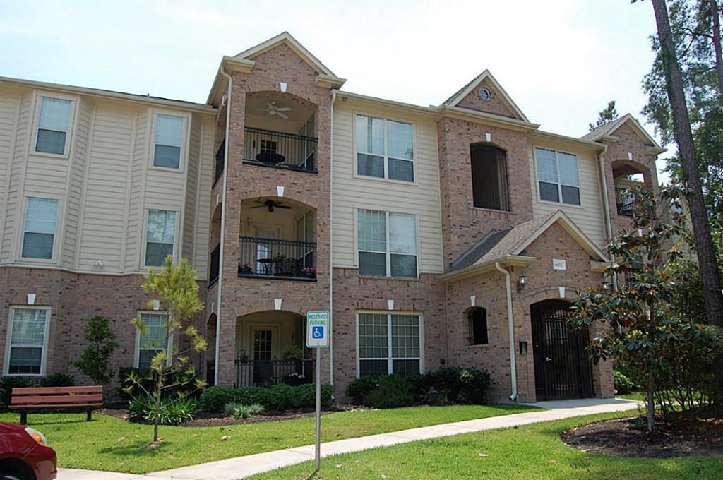 6607 Lake Woodlands Dr - Photo 3