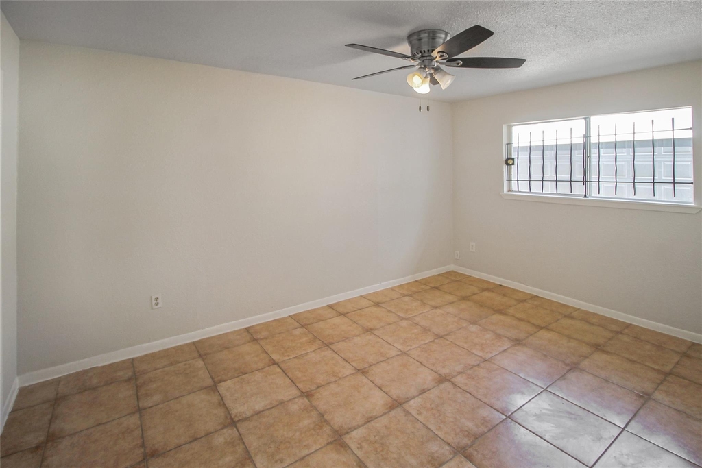 10322 Nold Drive - Photo 11