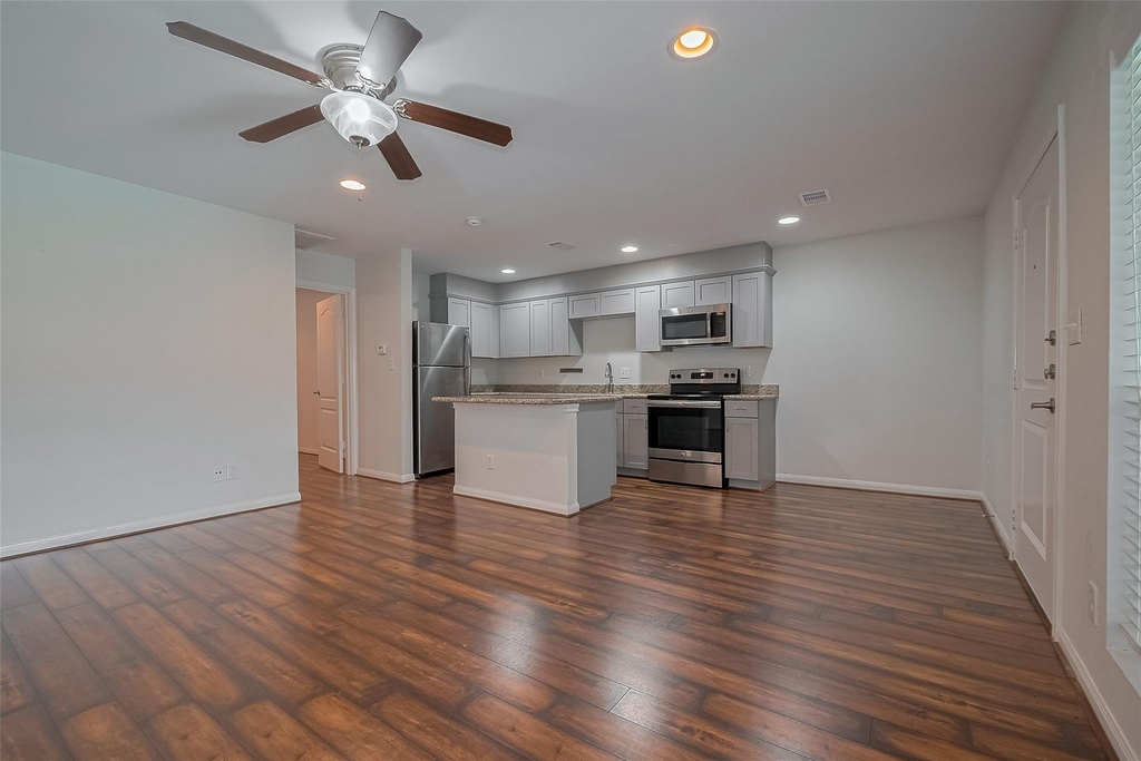 5333 Richmond Avenue - Photo 0