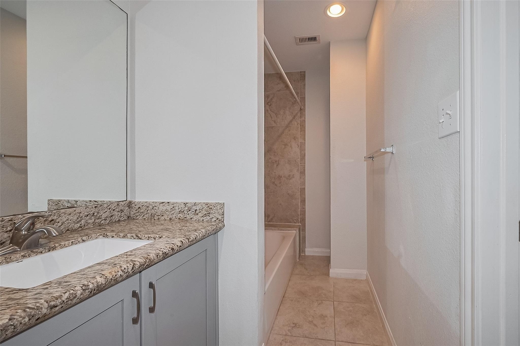 5333 Richmond Avenue - Photo 2