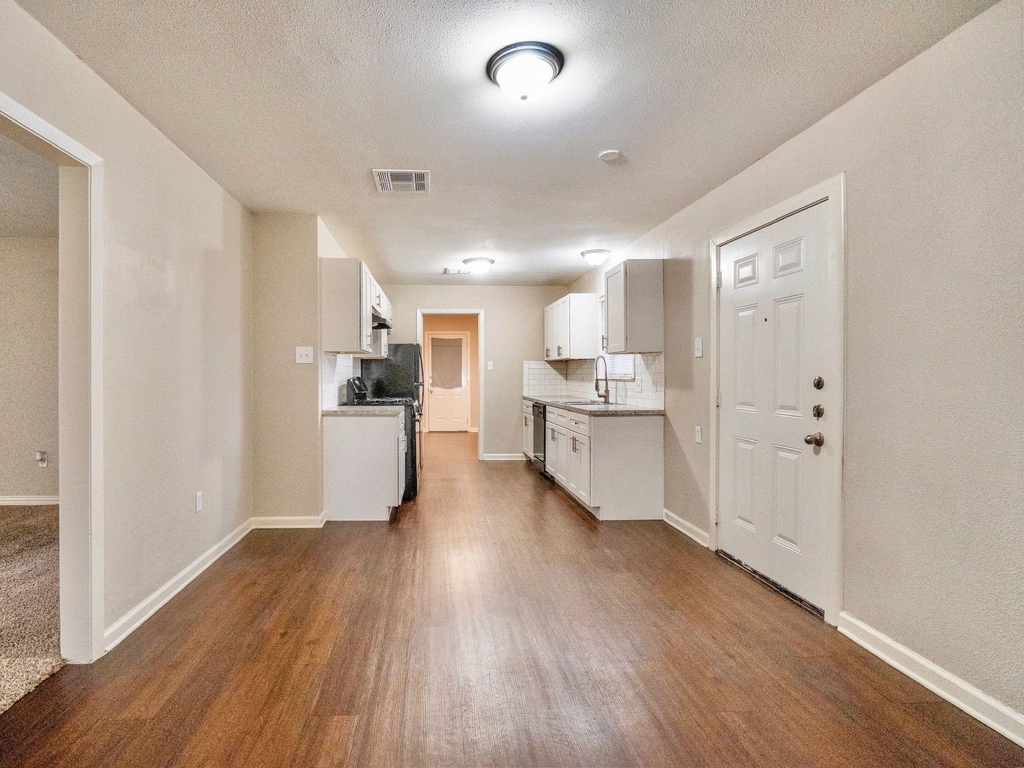 2918 16th Avenue N - Photo 11