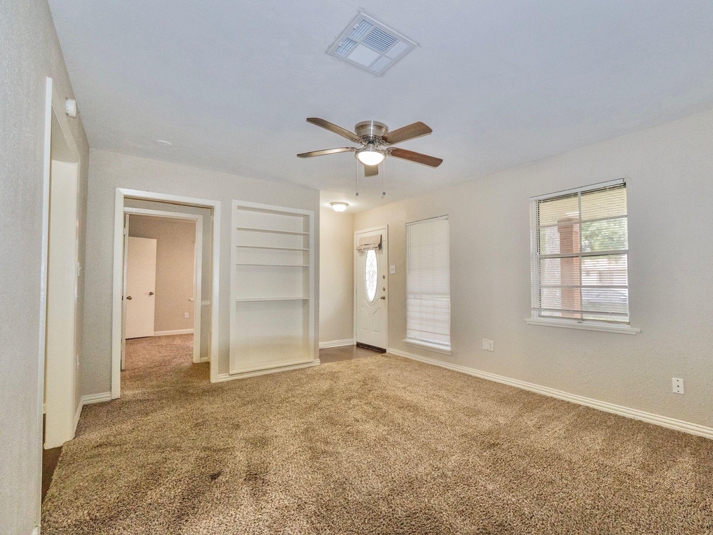 2918 16th Avenue N - Photo 3