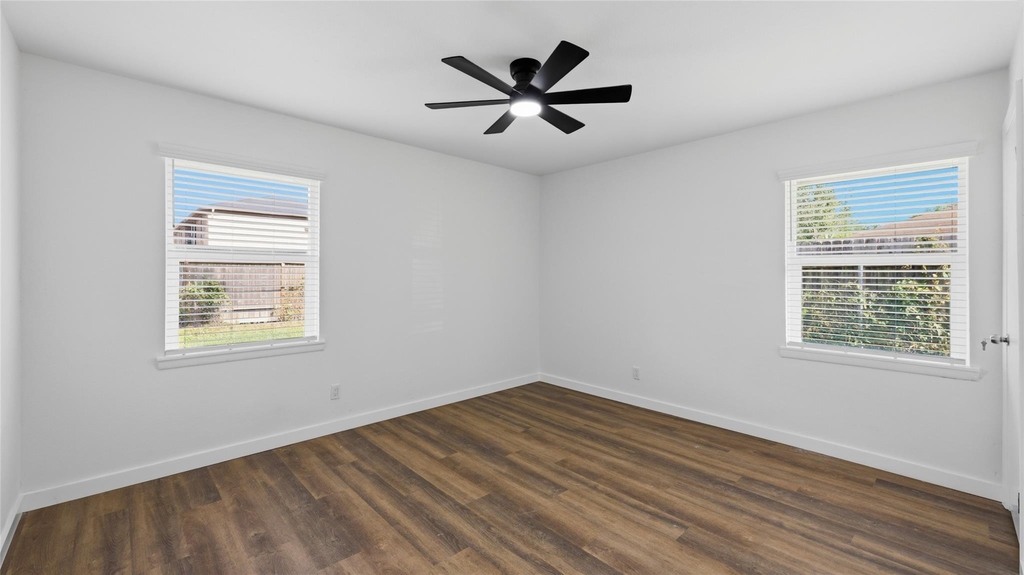 9109 Lugary Drive - Photo 15