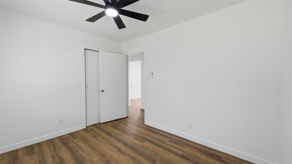 9109 Lugary Drive - Photo 21