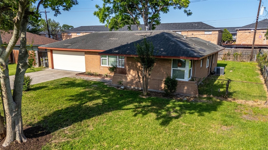 9109 Lugary Drive - Photo 0