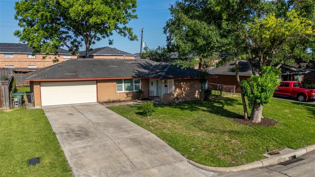9109 Lugary Drive - Photo 4