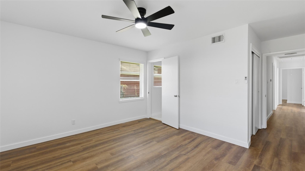 9109 Lugary Drive - Photo 16