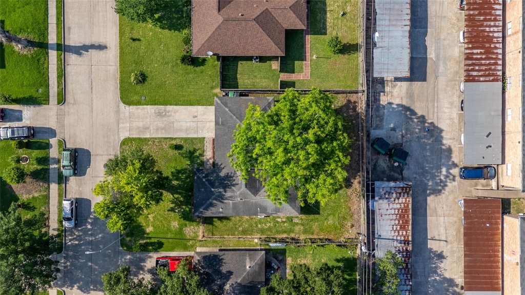 9109 Lugary Drive - Photo 9