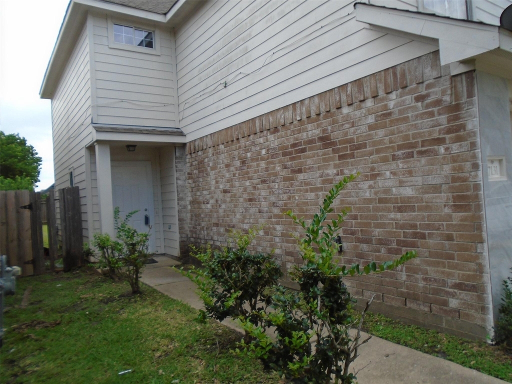 7131 Sedona Ct - Photo 2