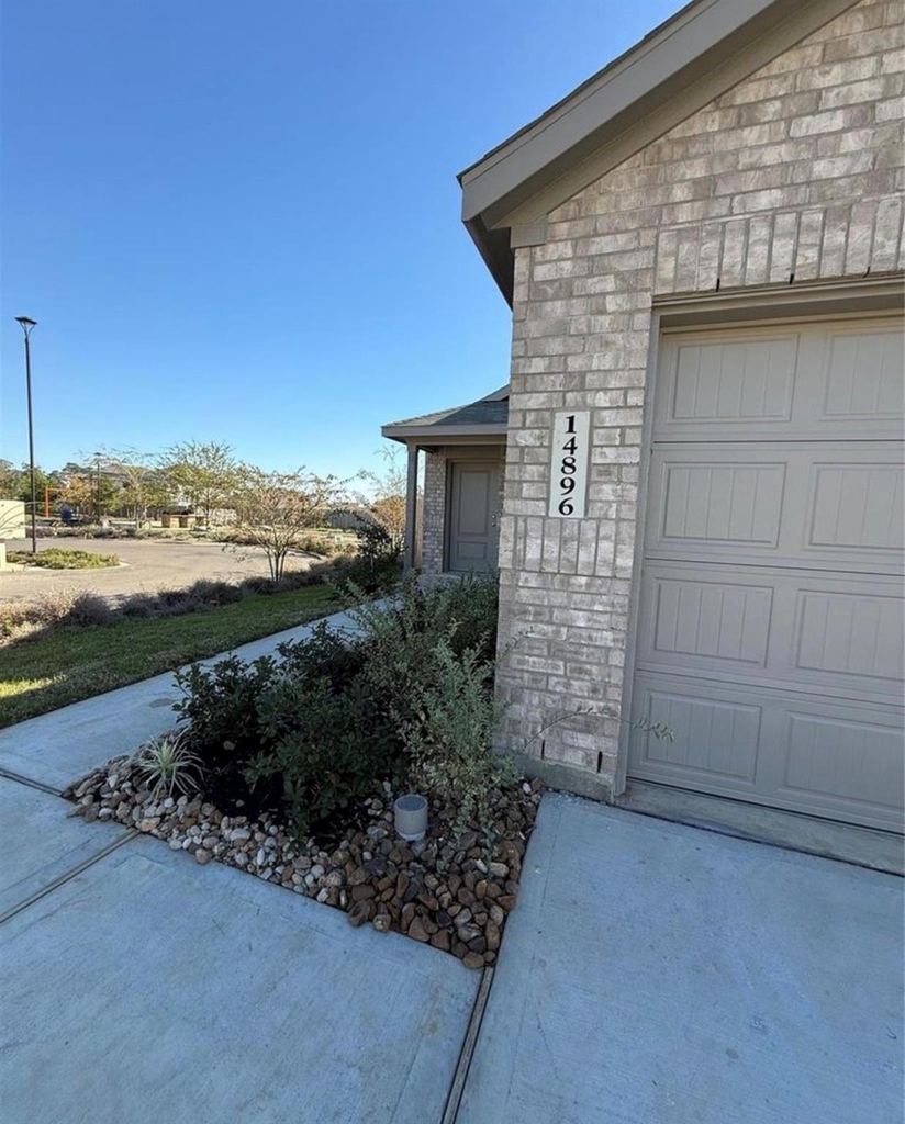 14896 N Ascot Bend Cir - Photo 2