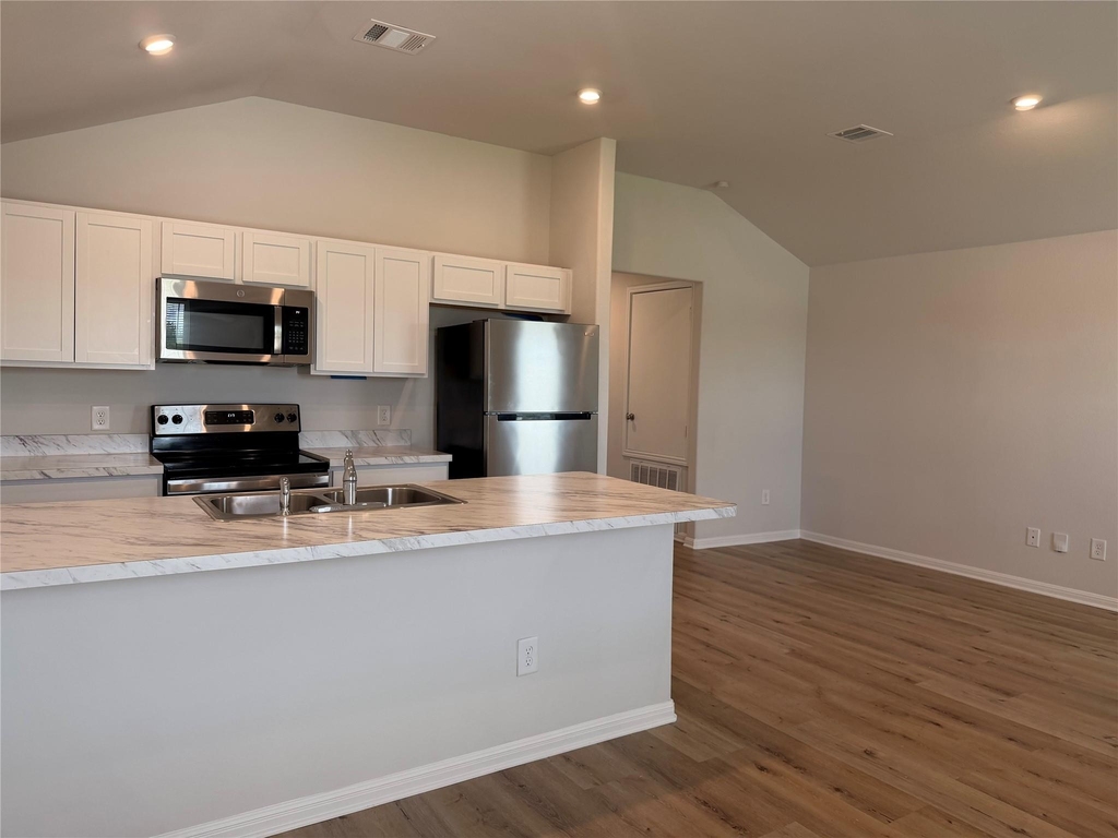 958 Road 5702 - Photo 5