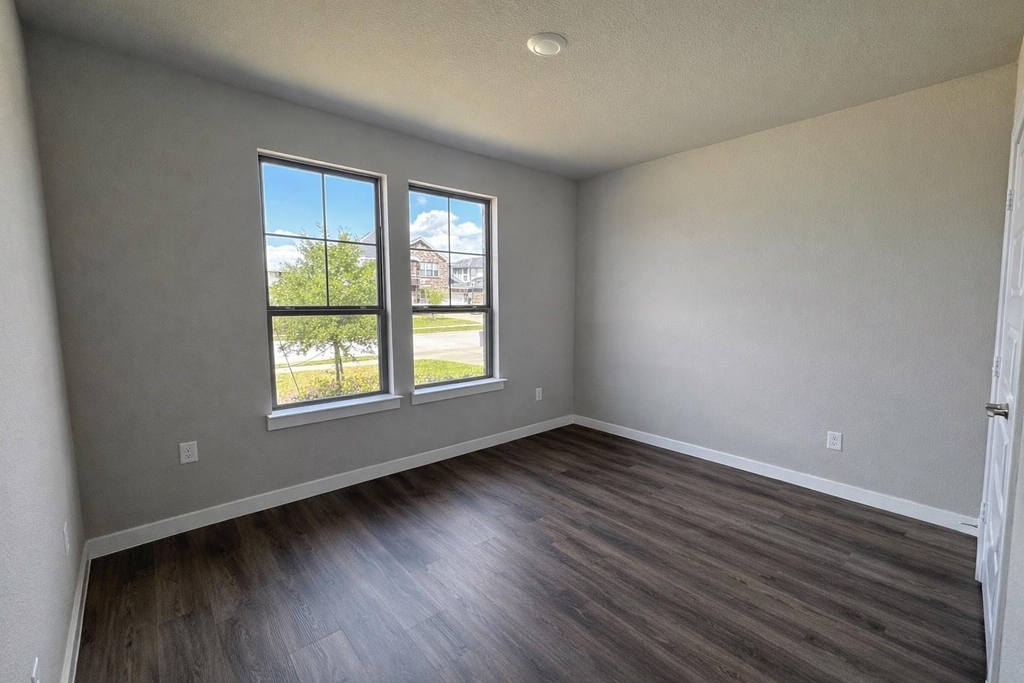 28511 Eli Eagle Street - Photo 27