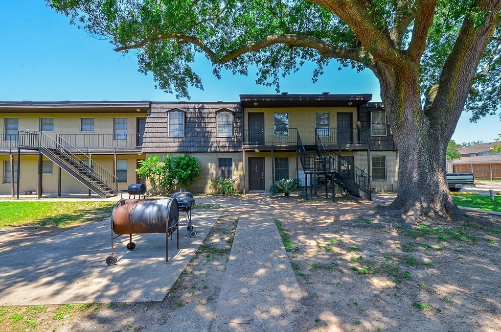 1518 East Avenue - Photo 13