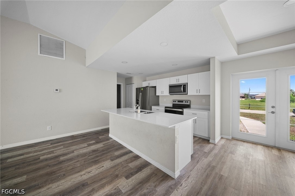 202 Nw 25th Place - Photo 7