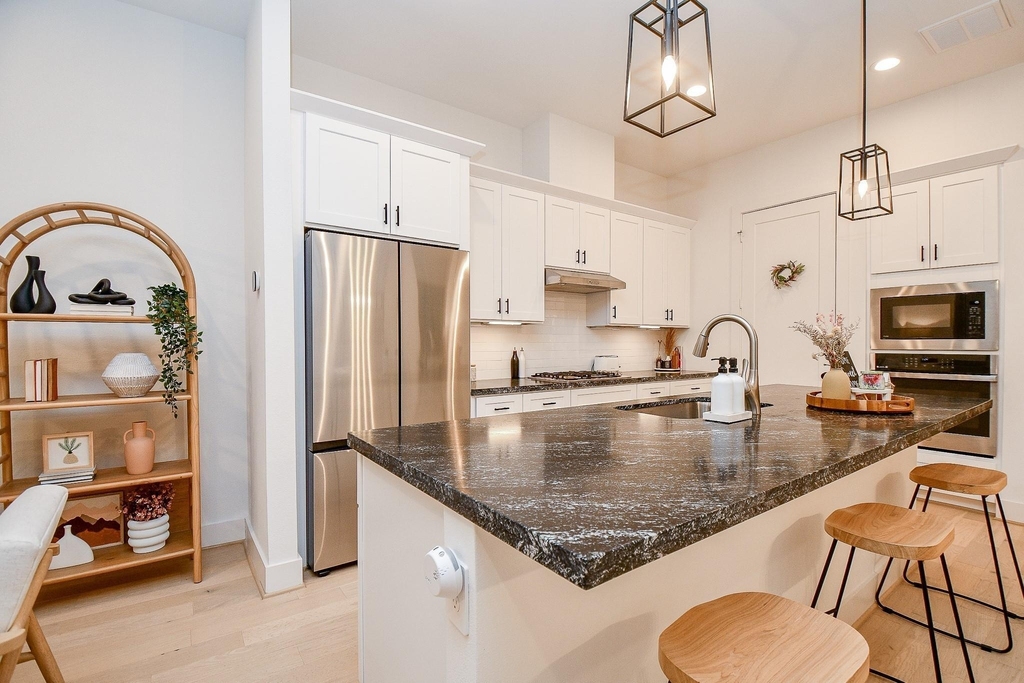 4403 Greeley Street - Photo 6
