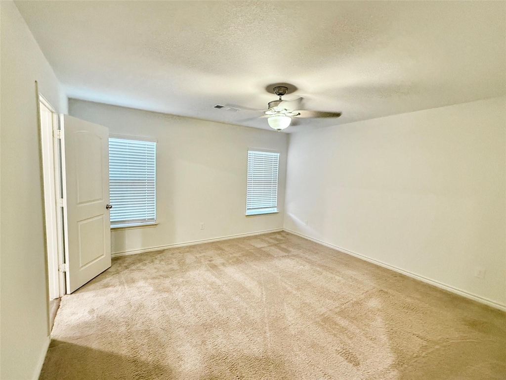 521 Locksley Cove - Photo 10