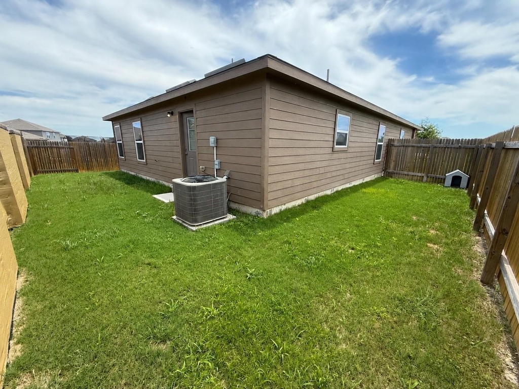 521 Locksley Cove - Photo 15