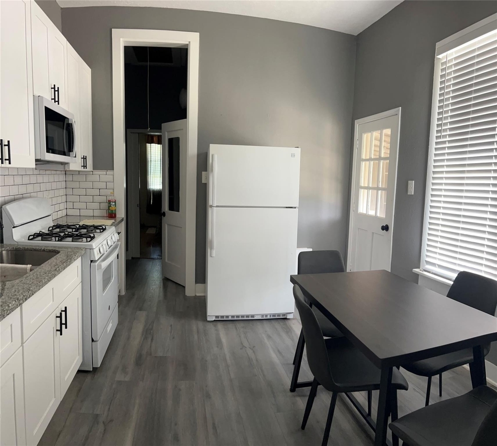 1233 Morris Street - Photo 7