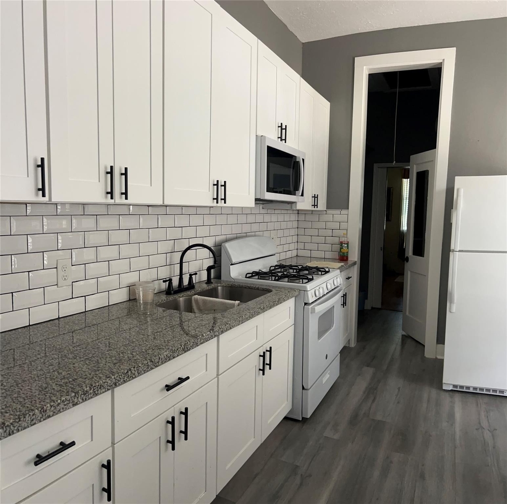 1233 Morris Street - Photo 6