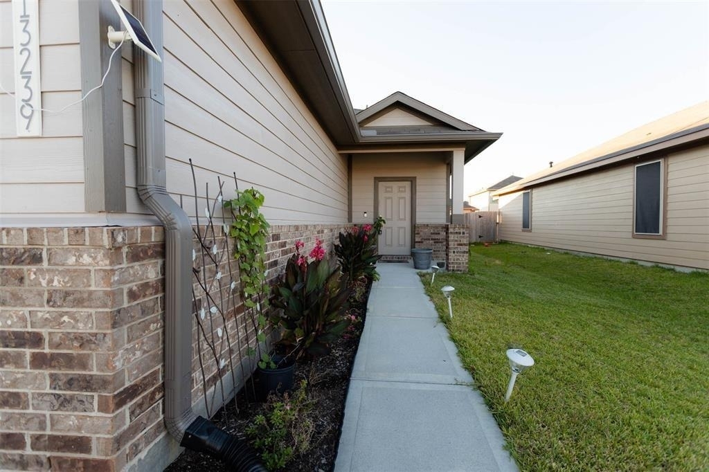 13239 Ashley Meadow Lane - Photo 2