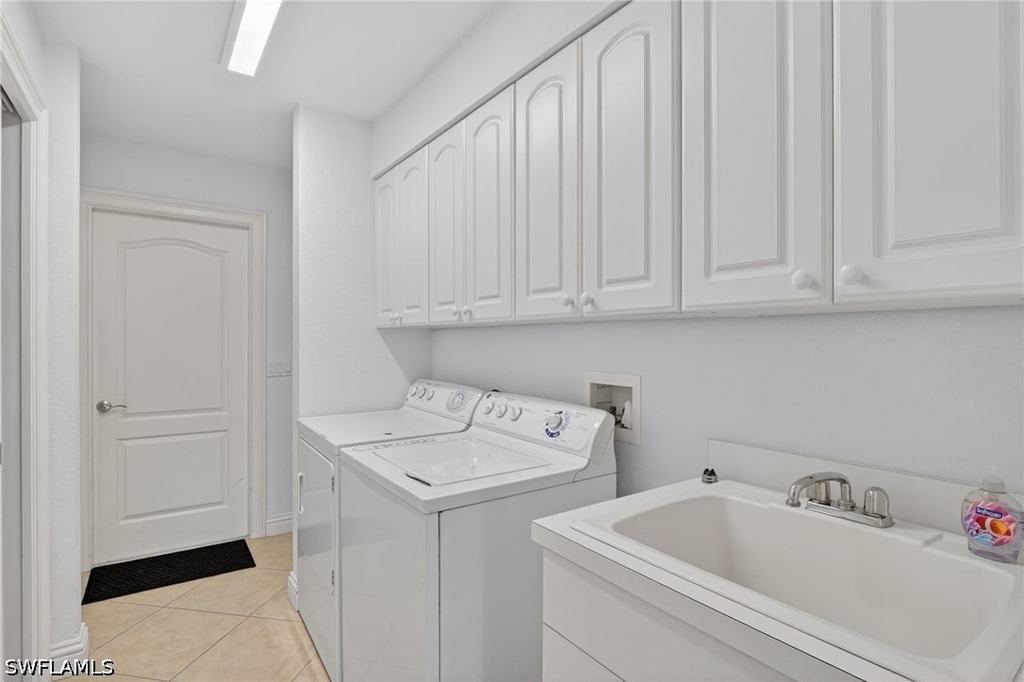 576 Briarwood Boulevard - Photo 18