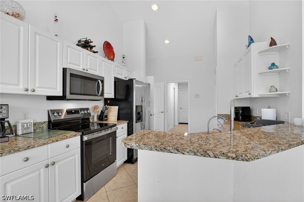 576 Briarwood Boulevard - Photo 6