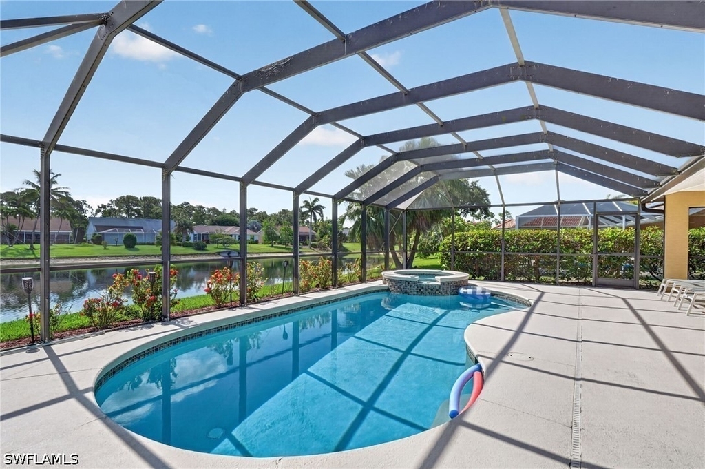 576 Briarwood Boulevard - Photo 14