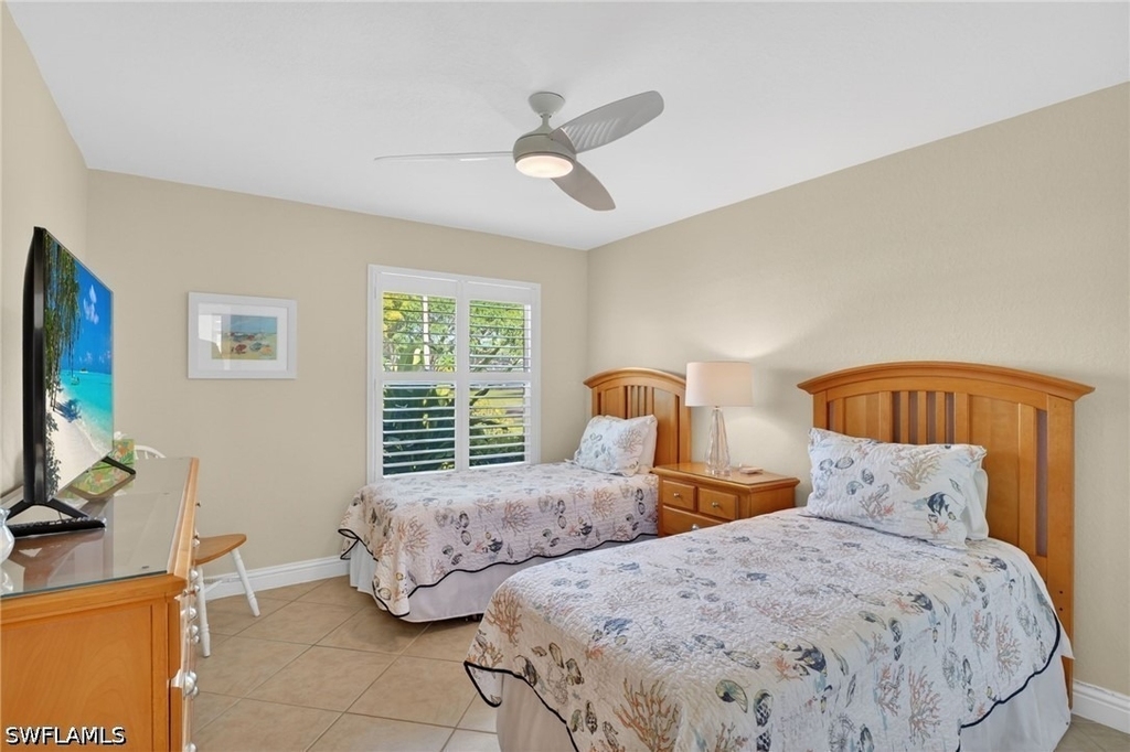 576 Briarwood Boulevard - Photo 13