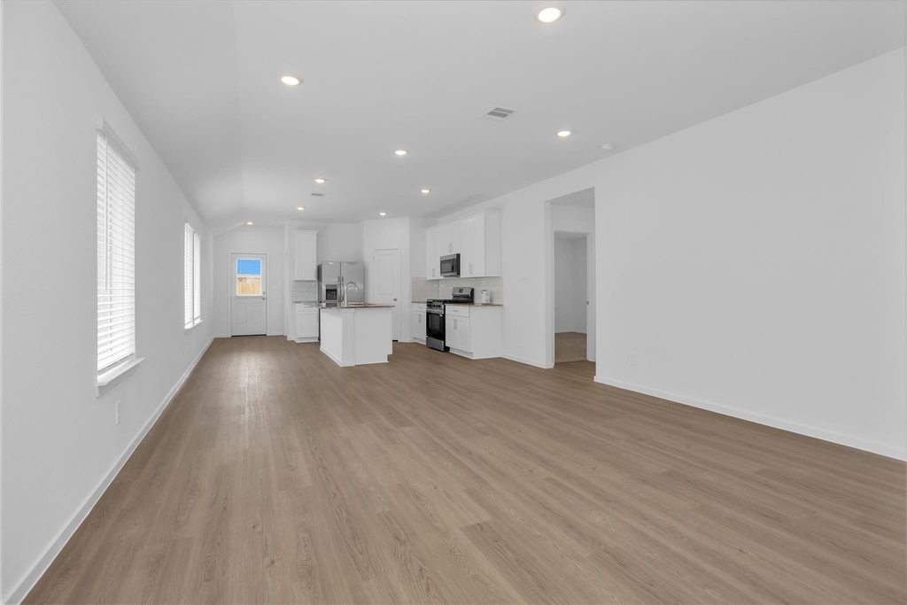 3518 Grassland Dr - Photo 5