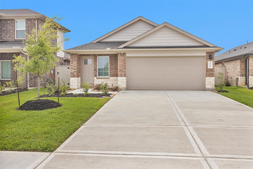 3518 Grassland Dr - Photo 0
