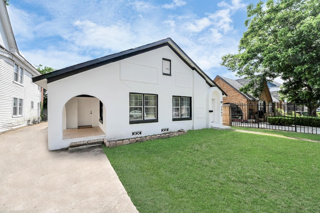 2902 Truxillo Street - Photo 1