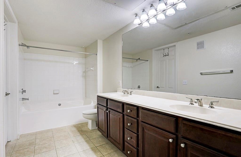 7575 Kirby Drive - Photo 12