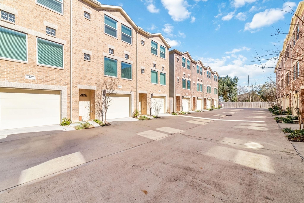 8705 Bryam - Photo 2