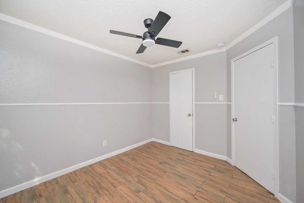 506 N 3rd Street - Photo 9