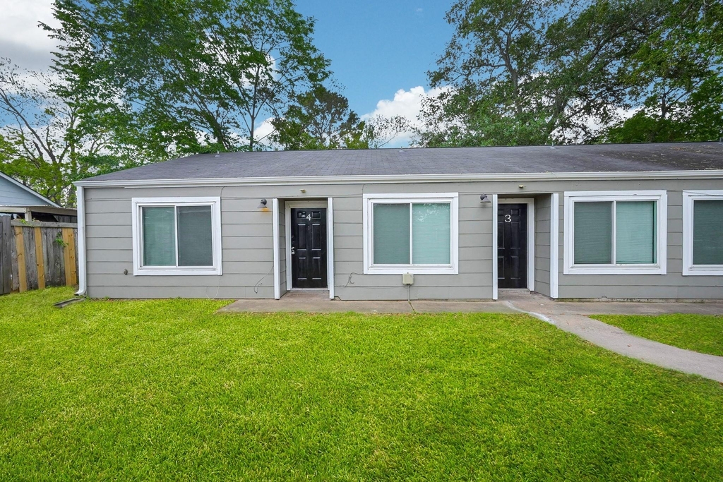 506 N 3rd Street - Photo 0